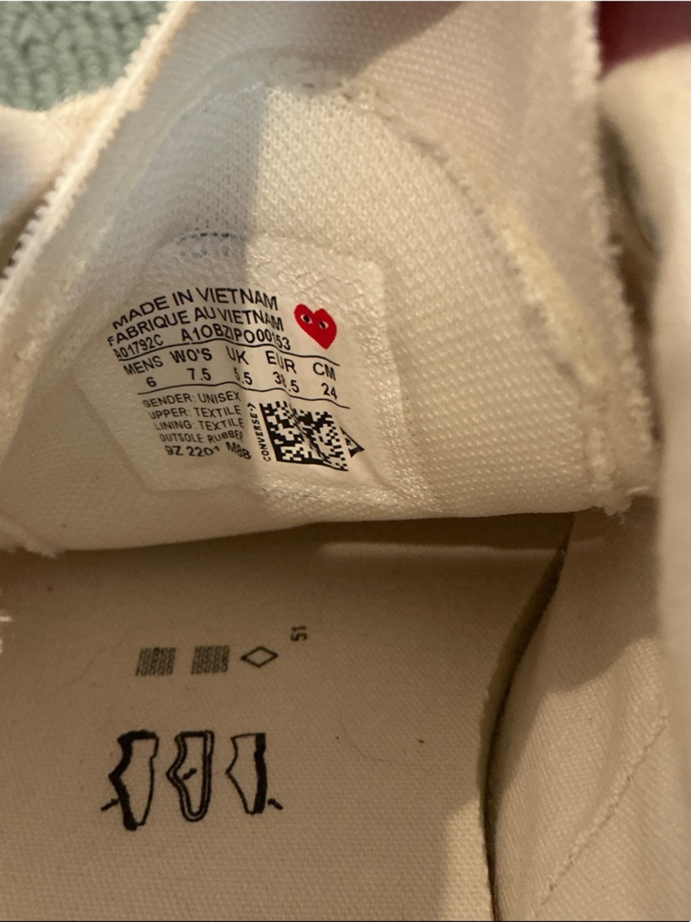 2 pair of converse flower and heart - Picture 3 of 5